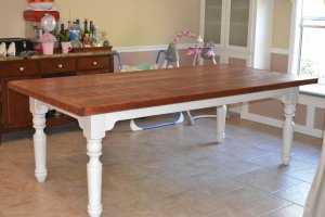 dining room table 300x200 - Choosing Your Dining Room Table