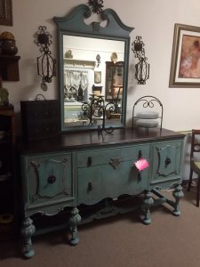 antique desk 225x300 - Antique Story