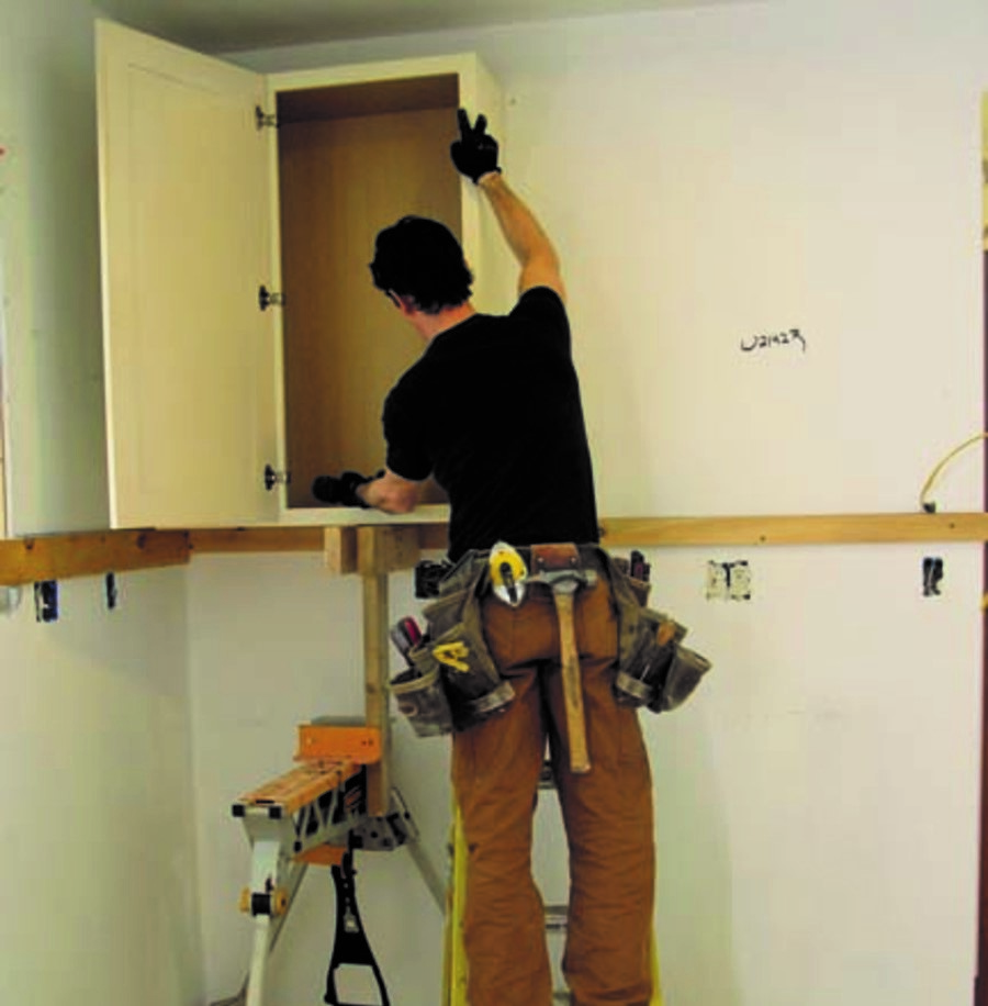 installling 1 - DIY Tips for Kitchen Cabinet Installs